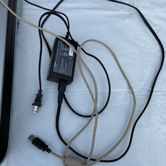 Epson Perfection 4490 PHOTO Desktop Scanner 4800 DPI With Cords TESTED WORKS - Picture 2 of 7